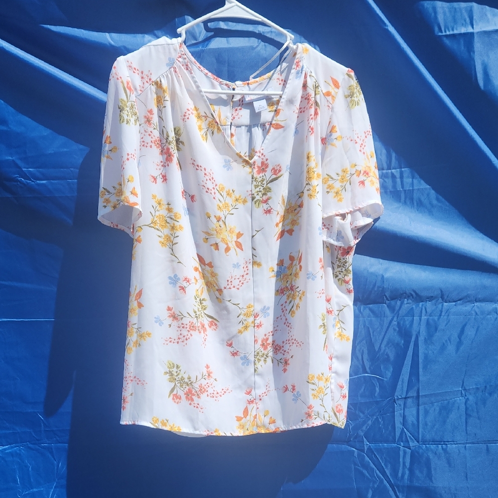 Liz Claiborne White Floral Blouse